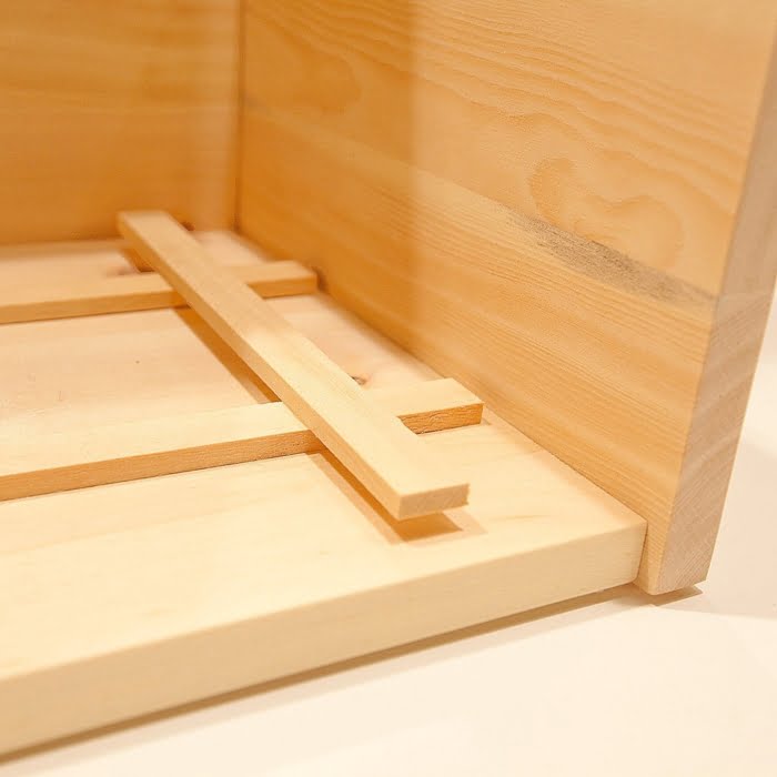 Auflagegitter in Brotbox