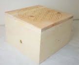 Schreinerei Senega Brotkasten Zirbenholz, Zirbenholzbrotkasten klein mit Blume des Lebens, Handgemacht in Bayern - 1